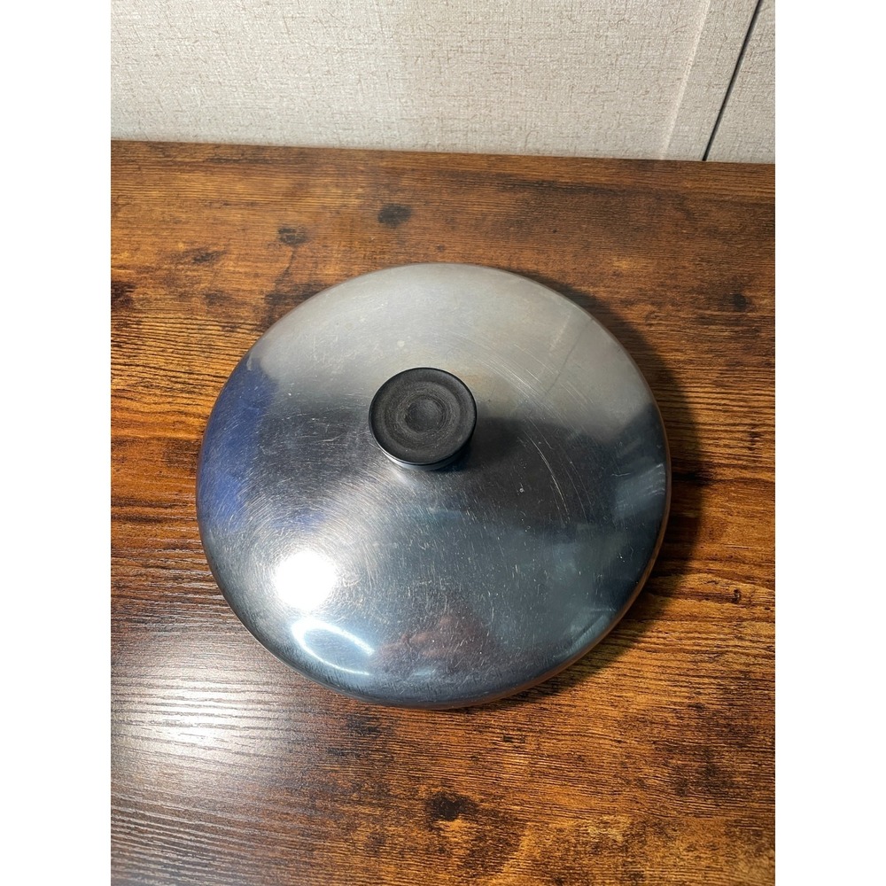 VTG Revere Ware 1801 8" Skillet Pot Pan Lid Only 7 7/8 lip Bakelite Knob 2 Qt.
